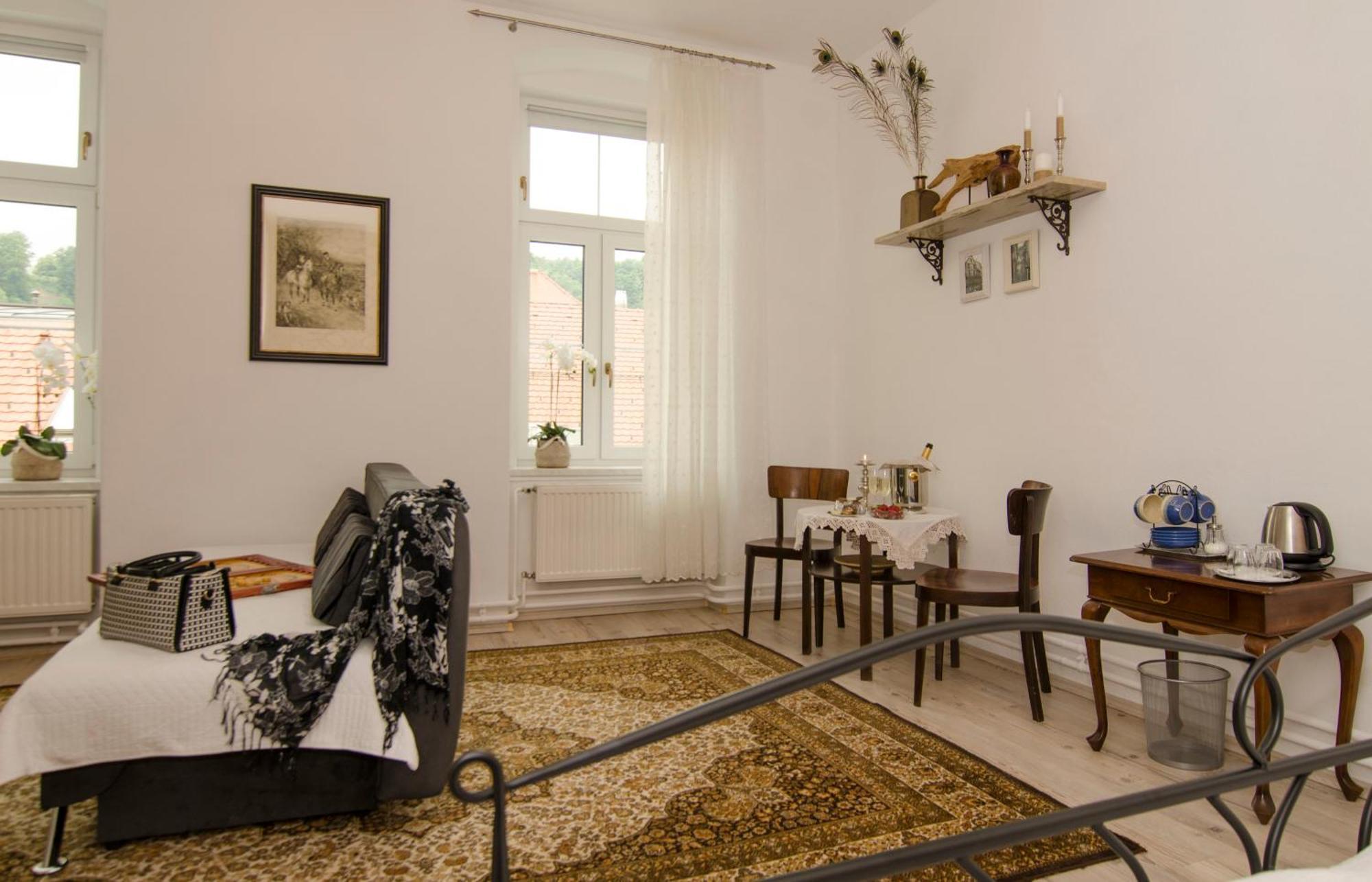 Trubarjev Art Boutique Hotel Lasko Bilik gambar
